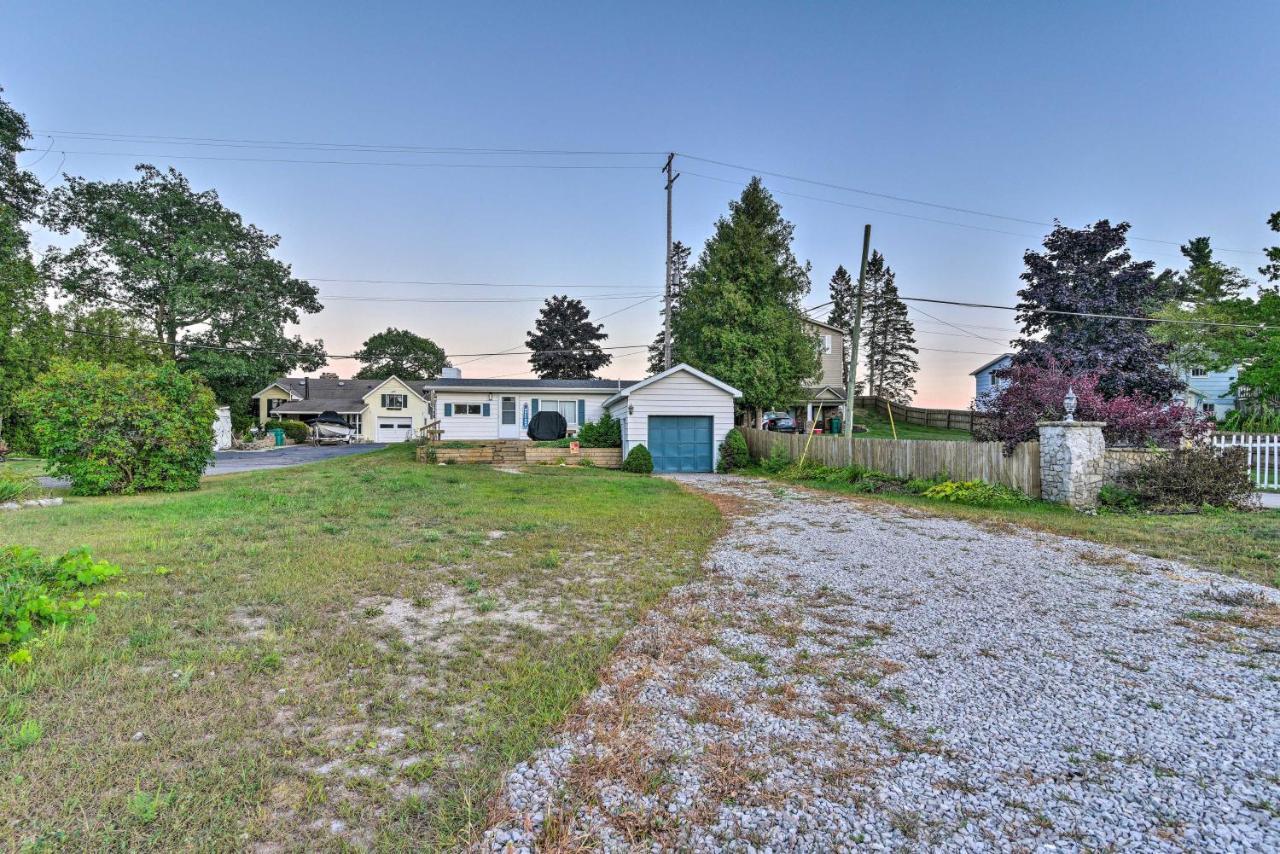 East Tawas Cabin With Lake Huron Access And Views Exterior photo